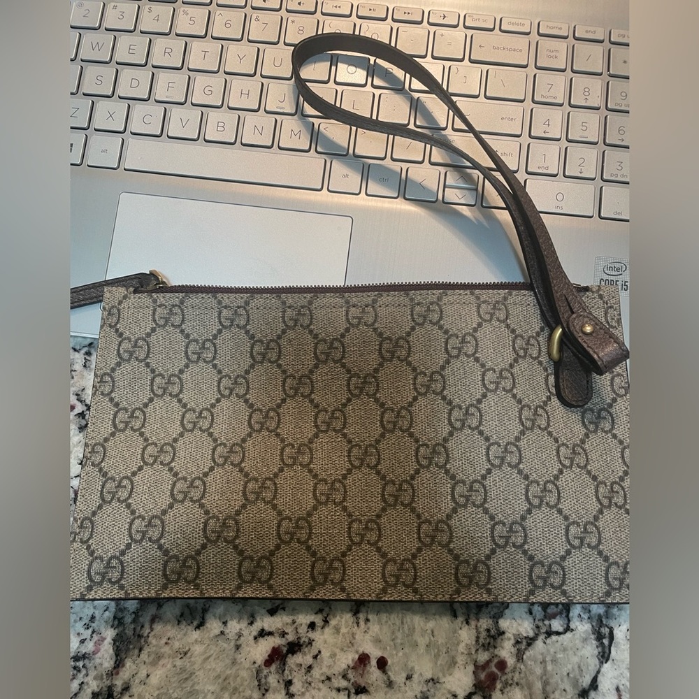 Gucci authentic wristlet!